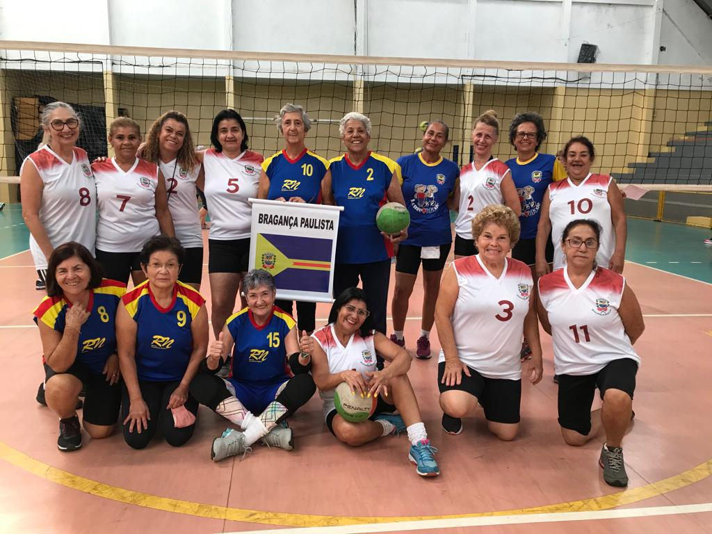 Equipe de vôlei feminino de Bragança Paulista garante vaga nas